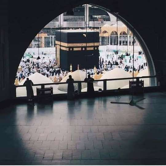al_tamimi1434's tweet photo. ذلك المُنى #خالد_العثمان  💔ذلك النائم تحت الجنادل والتراب الذي أخذ معه الروح والفؤاد  إسقه  يا رب بمغفرتك ورحمتك ورضاك كما سقيت حجيجك مطراً أذهب ت��بهم ..وطابت أنفسهم ... اللهم اعطني سؤلي .وفوق سؤلي ..
#عيد_الاضحي_المبارك2019 https://t.co/XPbMQ3pBhQ
