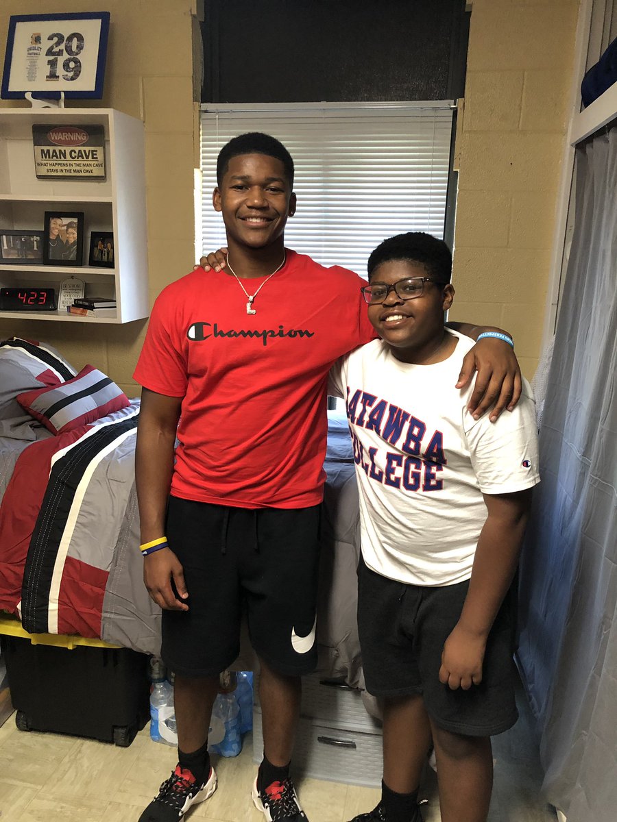 jackiejohnson's tweet photo. Let’s get ready for some football 🏈#CheckinDay #GoandBeGreat #Catawba23’@CatawbaCollege @CatawbaFootball #FootballCamp https://t.co/4Ip6mQfOaT