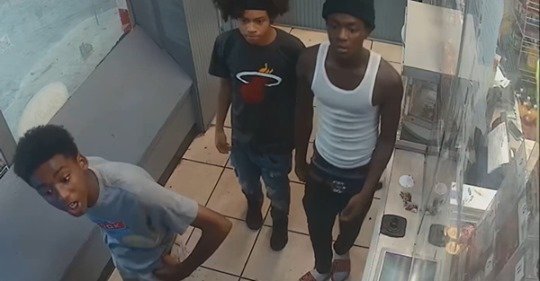 SoJo News: Police release video, photos of suspects in attack on D.C. trans woman https://t.co/mHWj4
