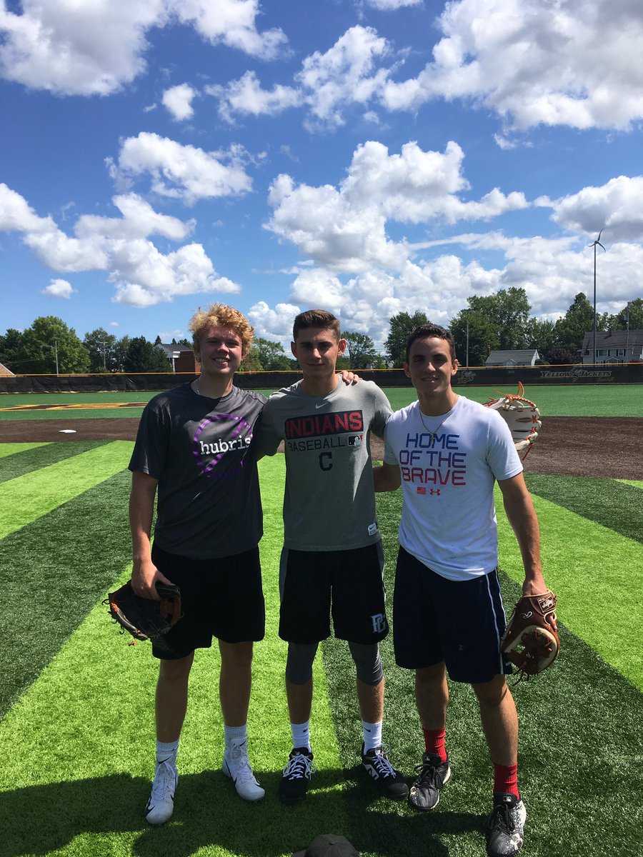 checkbball's tweet photo. Gonna miss these guys in a couple of weeks. @nathan_rose2 @AidanHickey20 @EggerTanner #collegeball https://t.co/Epfuk1odSr