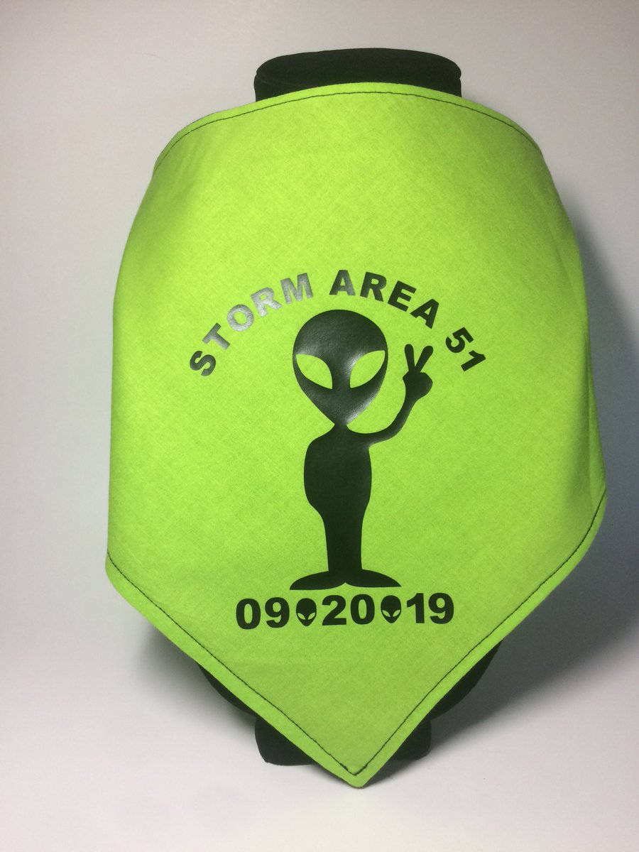 classypet59's tweet photo. Excited to share the latest addition to my #etsy shop: Pet Bandana Alien Storm Area 51 9-20-19 Lime Green with HTV Image and words Solid Black on reverse side https://t.co/uZkJfayHTI #pets #hookloop #dog #alienspaceship #area51 #stormarea51 #petalien #limegreenblack #n https://t.co/Z6padjLwMk