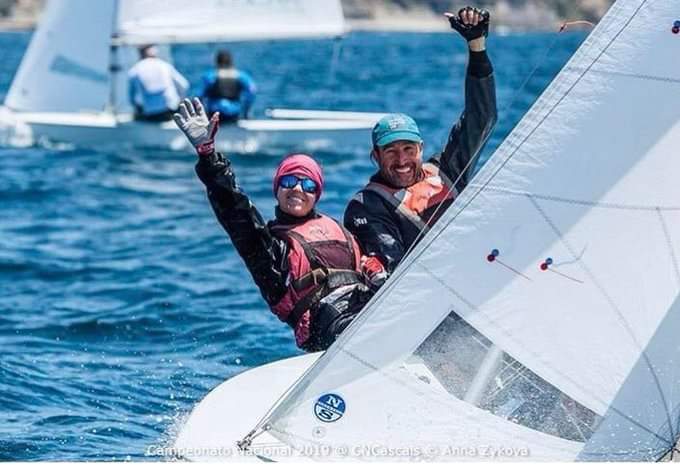 #JuegosPanamericanosLima2019 
¡Que alegría! De la mano de Ricardo Fabini 🥈 y Florencia Parnizari 🥈 la vela celeste conquista una nueva medalla de plata! #snipe #snipemixto #Lima2019 ¡¡Felicitaciones!!🇺🇾💪🏽👏🏼 <a href="/Dale_QueEsTarde/">#DQET Más Deporte!</a>