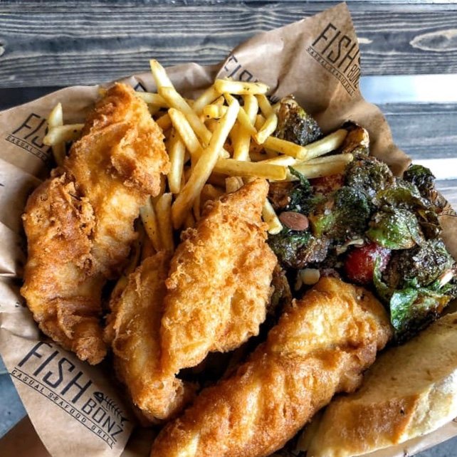 FishBonzGrill's tweet photo. Planning on heading to #AMC to see a movie this weekend? Stop in to have lunch or dinner at FishBonz before (Fish &amp; Chips, anyone?) and for every $10 you spend, buy a #BlackTicket for $10.25 (reg. $14)! Great food, great savings, great fun! #fishbonz #fishbonzgrill https://t.co/dP8JAqiwwt
