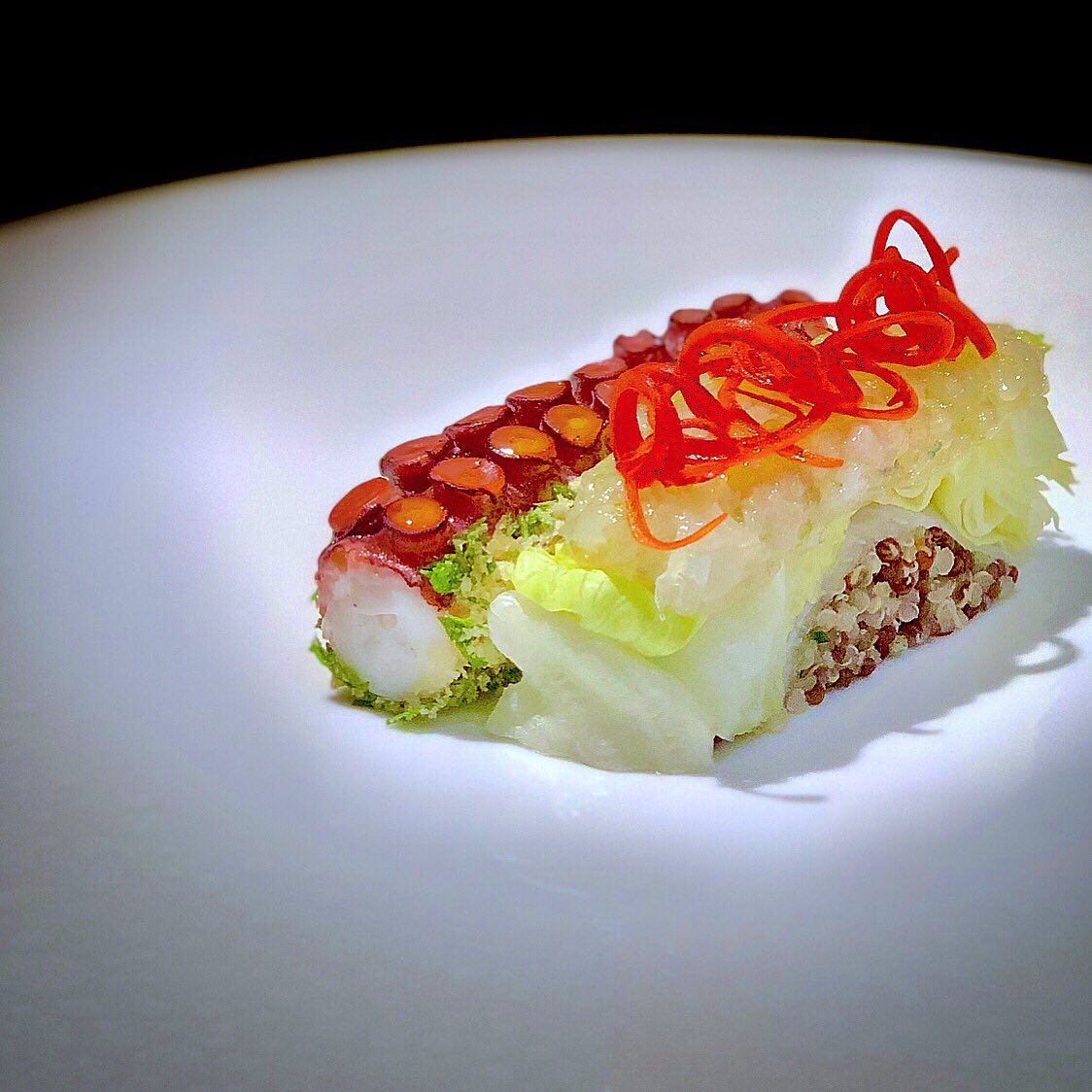 TziovarasD's tweet photo. #Octopus #Shrimp #tartare #Quinoa #bread #freshherbs #tziovarasdimitris #salonicarestaurant #makedoniapalace #thessaloniki #seafood https://t.co/SgiBqQNkHy