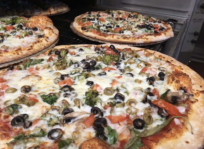 _GoDavidos's tweet photo. Come on over to daVido's for lunch or dinner today! Save the call when you order online!

And we've got specials on our website, just tap the link! https://t.co/hA1X9b2NMh https://t.co/dh3y7yxtMo