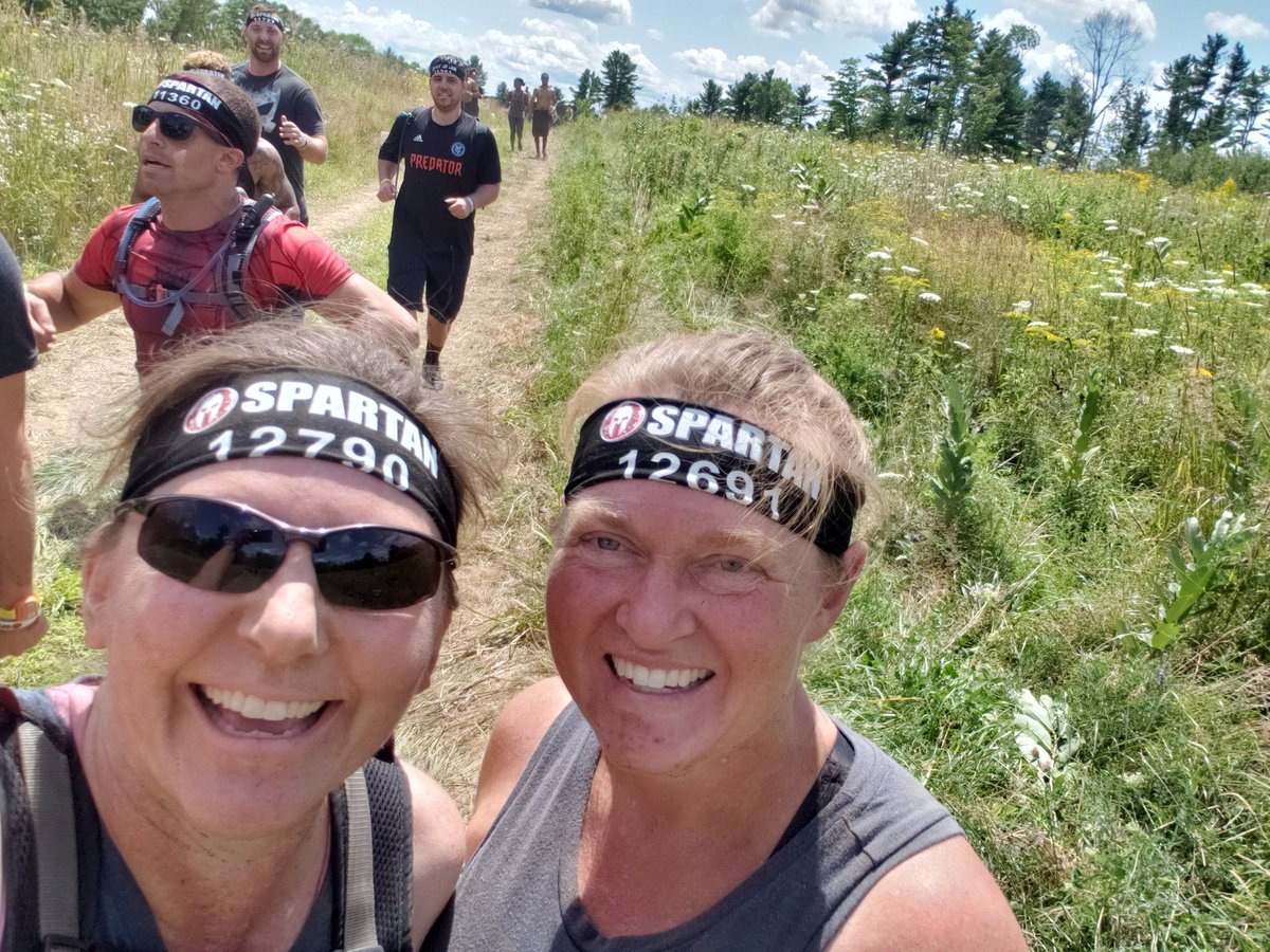 KnightsCathy's tweet photo. 4 1/2 hours, 8.1 miles, 30+ obstacles, 185 burpees. Fitness and wellness don't mean you have to be fast or win any races. You just need to get out there, keep putting one foot in front of another, and have some FUN. Aroo, Aroo, Aroo #ECSKnightlyNews #SpartanBoston https://t.co/U9DHvtzHX2