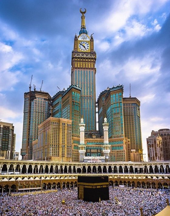 fash33's tweet photo. كل عام وانتم بخير 🌷 https://t.co/aMWC5jyJDF