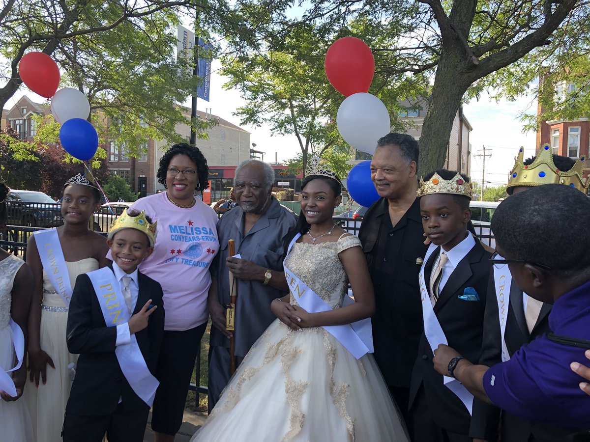 RevJJackson's tweet photo. Every year I look forward to attending the annual @BudParade. #Bud90 #IamSomebody #KeepHopeAlive #BackToSchool2019 https://t.co/3WClohKnxm