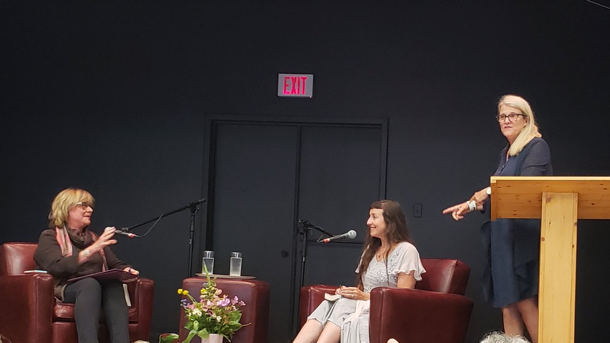 RamonaJennex's tweet photo. Many thanks to @sarahmac for hosting the #TheNextChapter @RogersShelagh @cbcbooks with @christyaconlin & Lynn Coady in the beautiful #DigbyNeck. #HillcoteHouse #appreciation https://t.co/mDCGThKrrc
