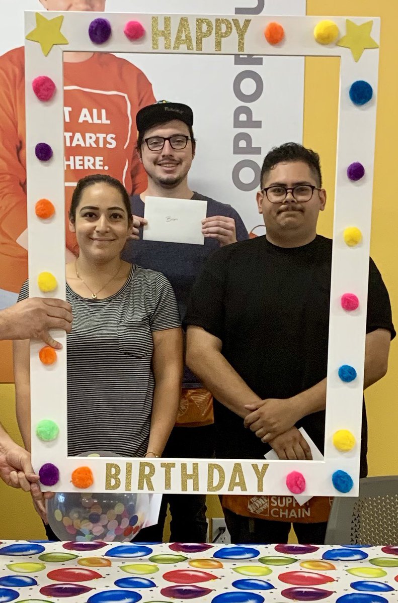 AlbaCorralTHD's tweet photo. Happy Birthday to these August Babies: Alexis, Brian and Gabriel 🎂 #weekendwarriors #Augustcake @JTPITMAN @Jimmyhayes6007R @DaisAsh @solveigmiralom1 @stevefc41 @laurenstaleyyy @AmandaFrontino @AdriannaMedin17 @ChrisChaviraTHD https://t.co/30Kdjj5bkJ