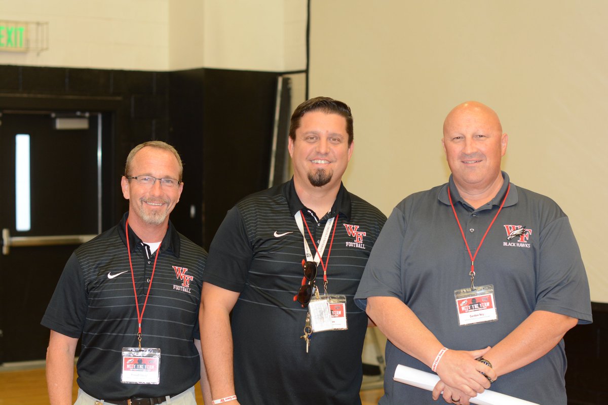WFFootballTeam's tweet photo. @WFFootballTeam extends #HUGEThanks to @GilbertAZMayor @GilbertPDChief @votejordanray @WilliamsFieldAD #GordonRay #DanielFox @WFCoachCampbell @WFHS_Athletics @WFHSBigRedRage @wf_bhb @WFHStuco @higleydistrict https://t.co/LnbuebmUjh