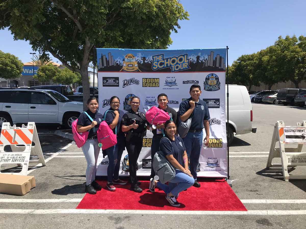 Harbor_SLO1's tweet photo. Back to School with Walmart #backpackgiveaway#sierf @LapdHarborDiv @@SIERF @LapdHarborDiv https://t.co/vSWGiW8WKV