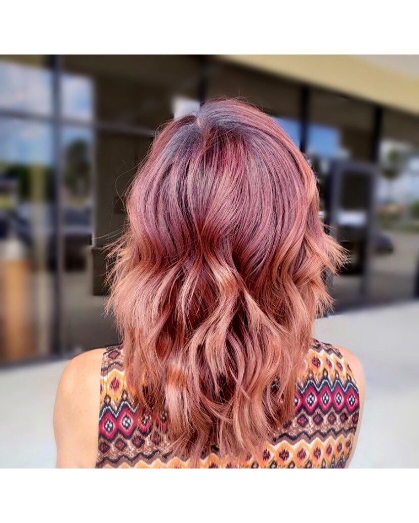 beyondfringe's tweet photo. Berry in Love😍
Gorgeous berry red to blonde ombré!
By master artist •Courtney•
936-447-2887
#paulmitchell #americansalon #hairsalon #haircolor #behindthechair #licensedtocreate https://t.co/ajgvcjD77i