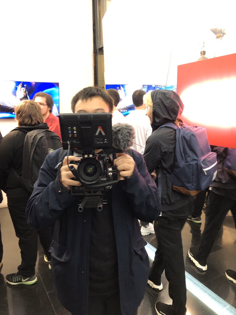 Andyman1993's tweet photo. A picture within a picture... #piception @WINGUARDlAN https://t.co/fAo86phhh6