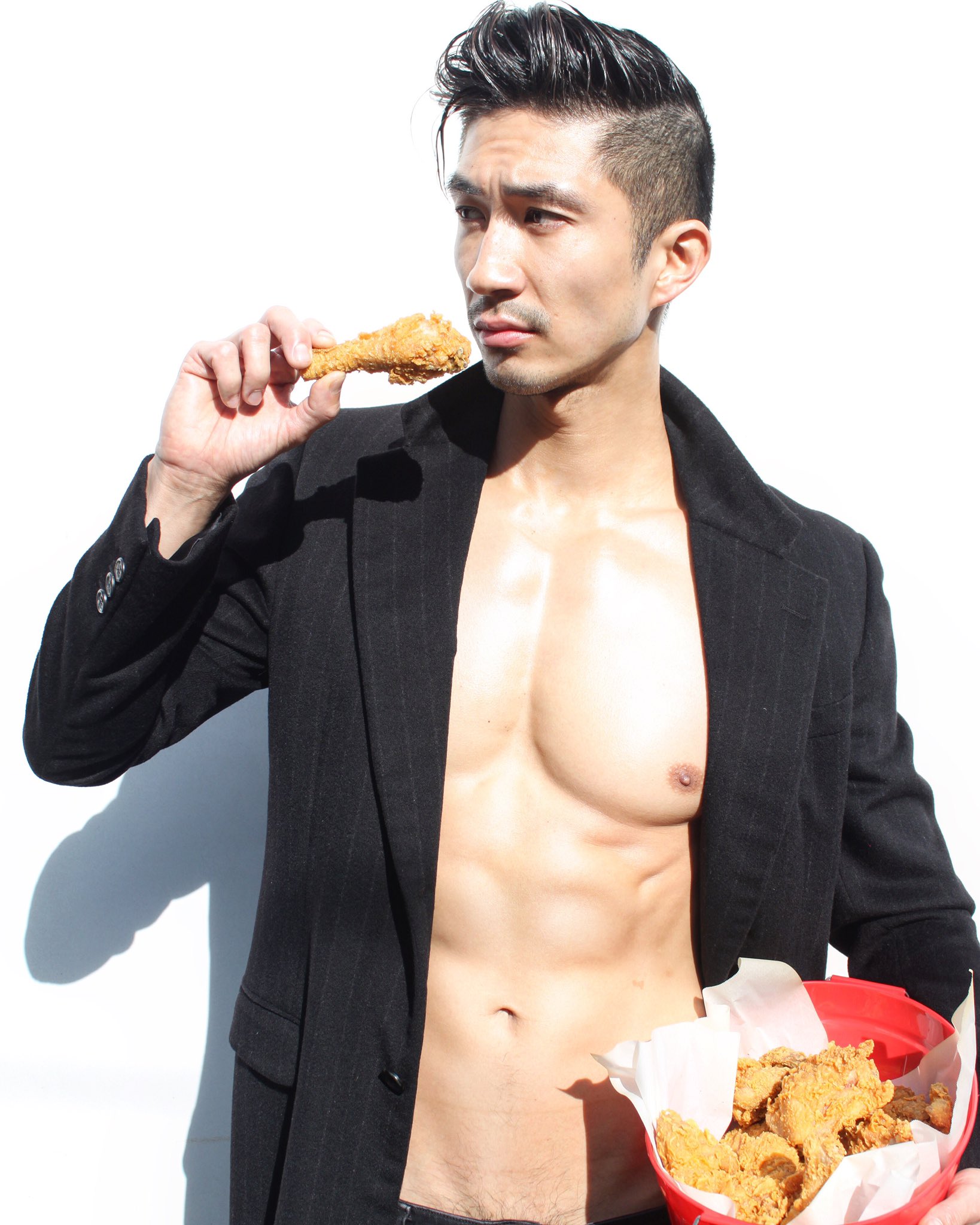 Ronnie Woo on Twitter "Hey everyone! I’ll be on IG Live tomorrow