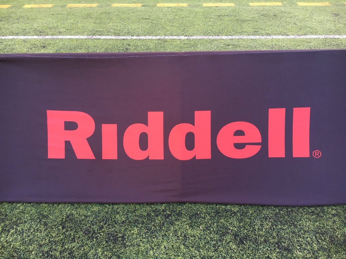 SchwartzSports's tweet photo. At the @USAFootball @RiddellSports #ProtectionTour at @MetLifeStadium https://t.co/SzUTU7PIzn