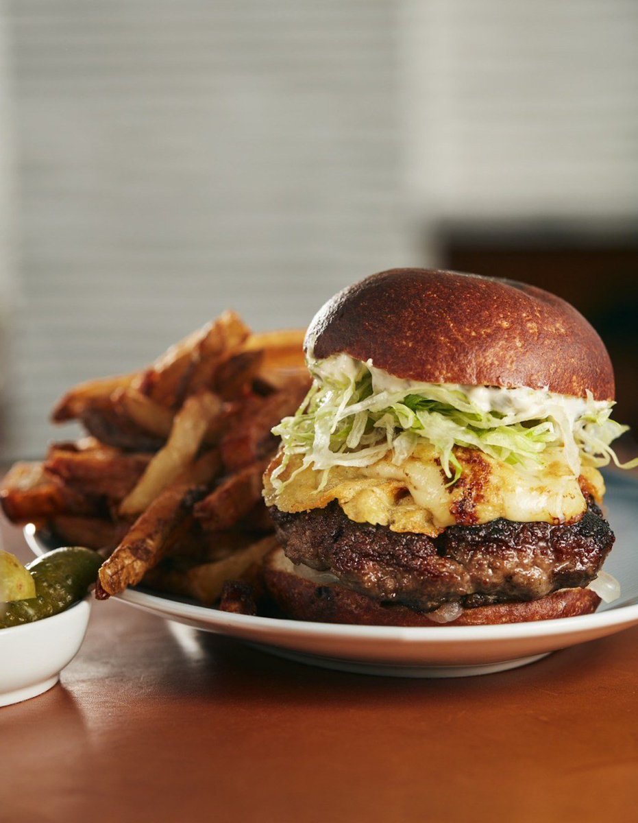 AttractionsinTO's tweet photo. Best Burgers in Toronto https://t.co/BV084qZW0M https://t.co/C56Kr3qvlR