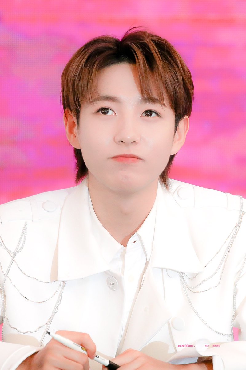 pureblanc323's tweet photo. 190810 #힝주니 #깜찍💚
#RENJUN #런쥔 #仁俊

https://t.co/hx1z8G6xw0
https://t.co/1L6k5L5YxE https://t.co/XunyyEUYLc
