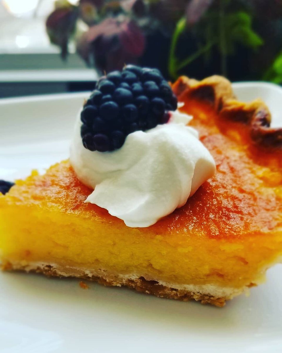 Mechelle's Baking Co tweet media