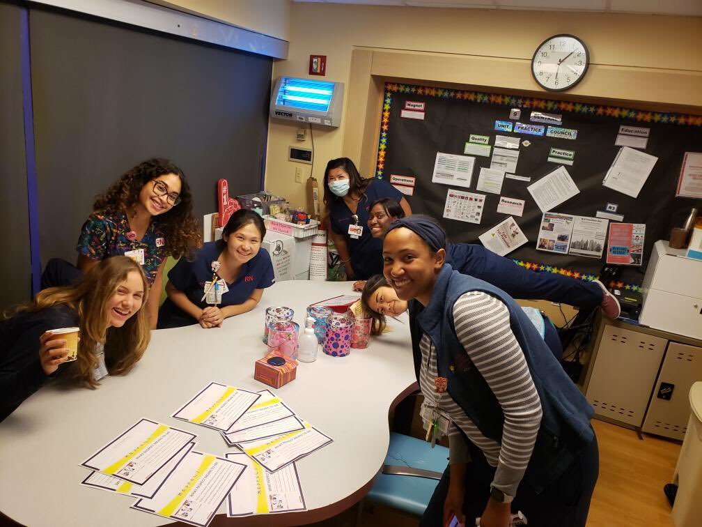 MSavoti's tweet image. 9C night shift crew....celebrating respect week with some candy 🍬 and making pledges to elevate 9C culture! Couldn’t be more proud of this amazing group of RNs! #proudtobe9C