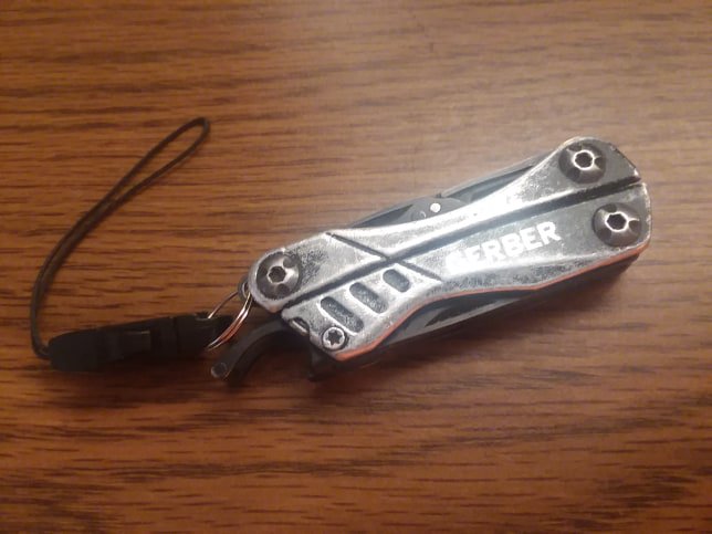 CutleryNovice1's tweet photo. The good ol' trust @gerbergear Dime, been carrying and using it since it came out and it's still trucking along! Not sure if they still making this one or not but if they are, be sure to get you one! https://t.co/tGYG05qZxj