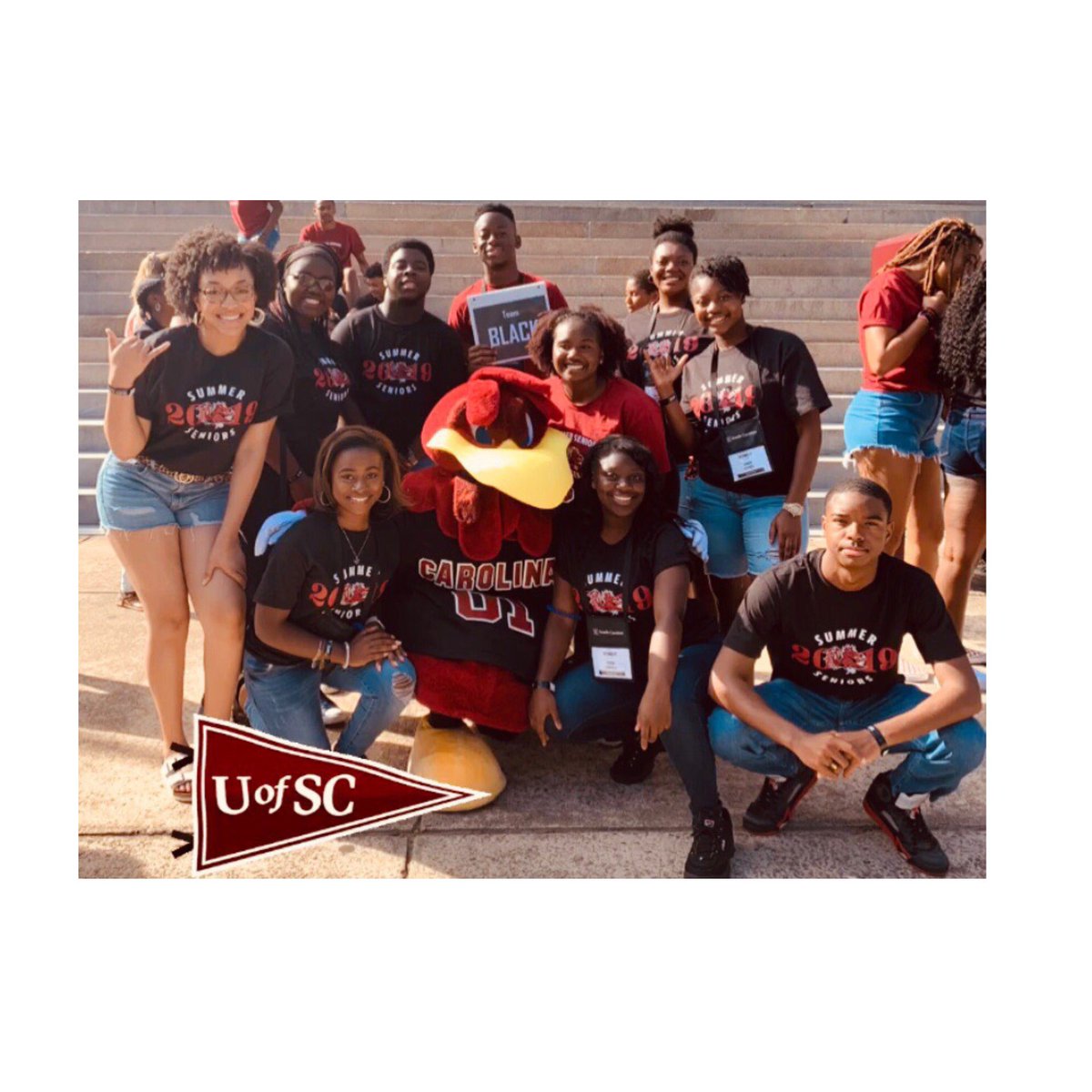 most definitely missing my family tonight. <a href="/summerseniors/">UofSC Summer Seniors</a> 🤙🏾♥️🖤