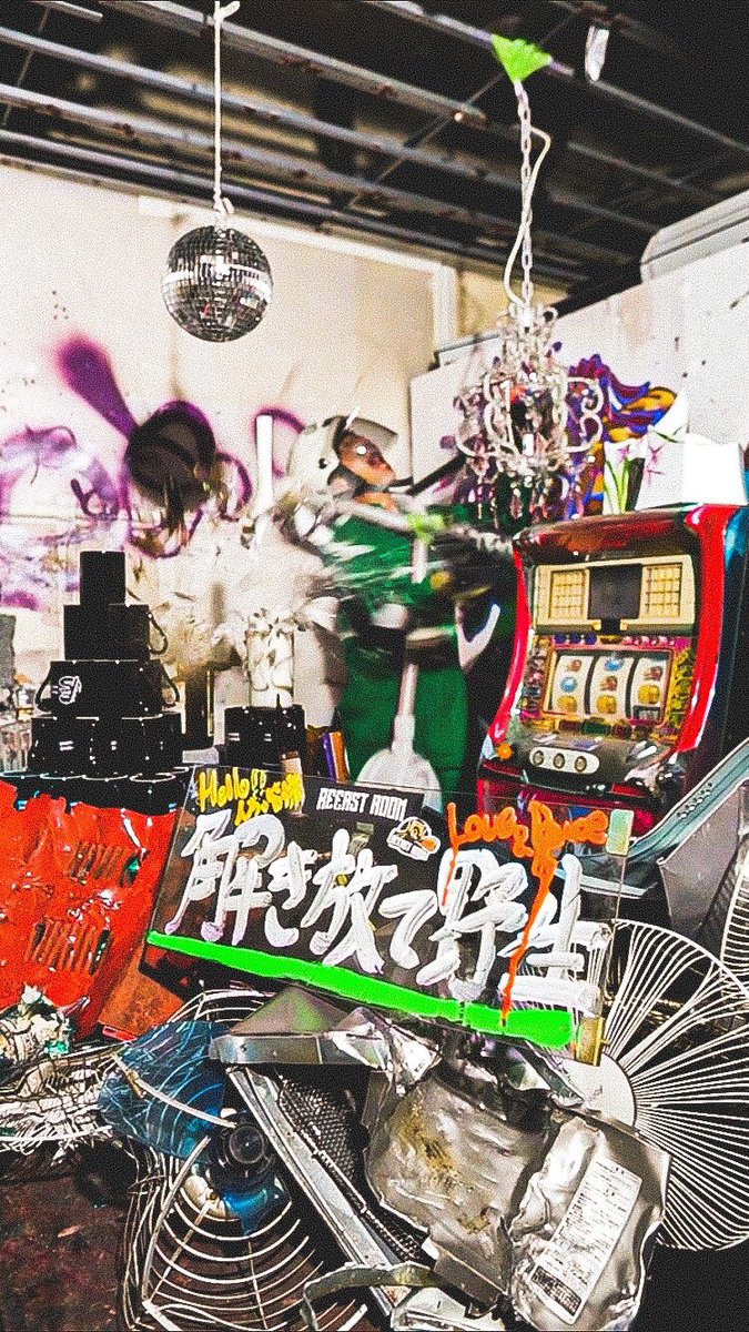 reeastroom's tweet photo. 🎉初 #RTキャンペーン🎉

グラスタワーやシャンデリアを含む
豪華な物が大量にぶっ壊せるVIPコースを
抽選で1組最大5名様に無料招待シマス🔨
このアカウントをフォローしてRTするだけで応募完了🤣！

‼️〆切は9/31デスッ‼️

哺乳類タチの参加オマチシテマスッ🐻🍯

#reeastroom  #非日常 #キャンペーン https://t.co/CcaYZKwMut