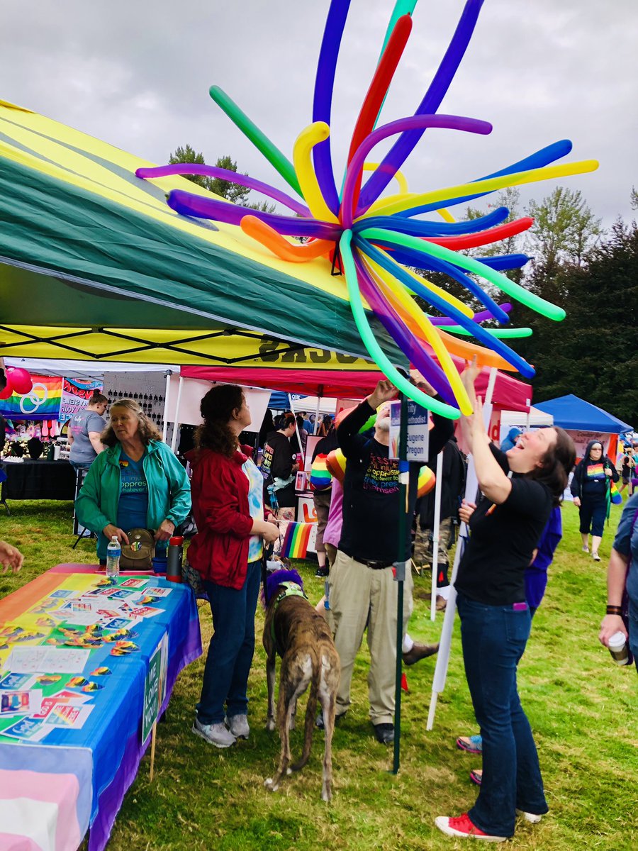 boiseRevAdam's tweet photo. An amazing time at @EugeneGayPride
.
.
.
.
.
#oregon #eugene #pride #espride #lovewins #altonbakerpark #beyourself #love #pride2019 #loveislove #makeamericagayagain #lgbt #peace #eugeneoregon #rethinkchurch #NotThatUMC #AllareWelcome @LovePrevailsUMC @UMOI https://t.co/aiAJscO3Nc
