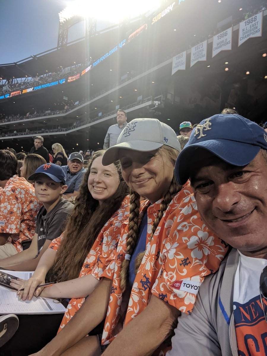 Johnneyi's tweet photo. #nikonmets https://t.co/YVRHN0vqkZ