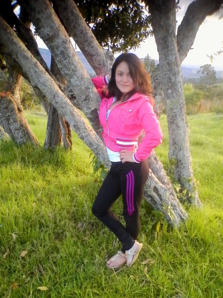 NariaRudas's tweet photo. #colegialascaliente https://t.co/XLaTQMG4Aj