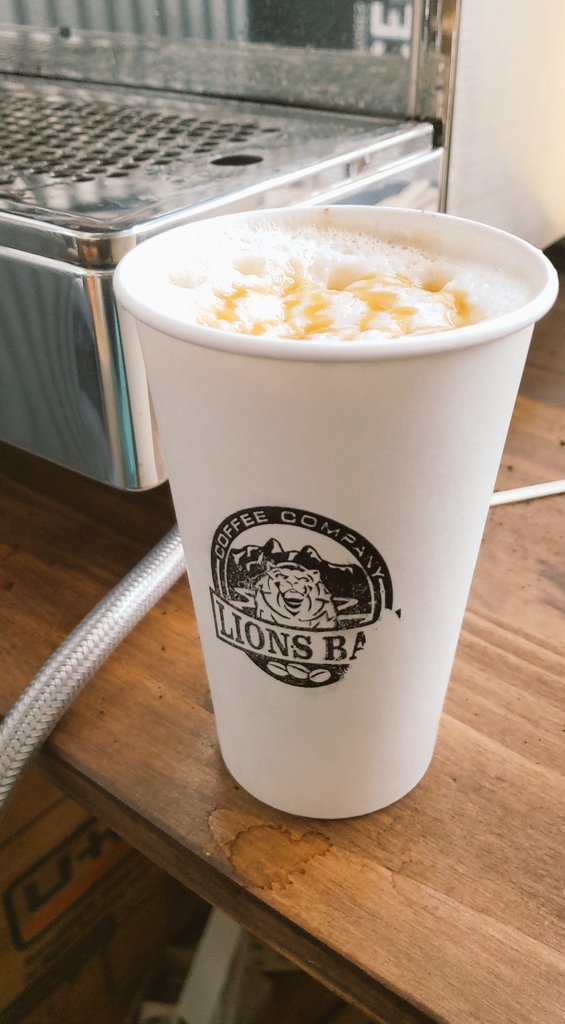 lionsbaycoffee's tweet photo. Is there any better way to have a #coffeebreak on #saturday #afternoon?
#saltedcaramel drizzled #macchiato with a few shots of extra caramel...cause who says you can have too much caramel!!
#welive4coffee #smallbatch #artisanroasted #TwoLionsEspressoRoast https://t.co/YOepwuqDp5