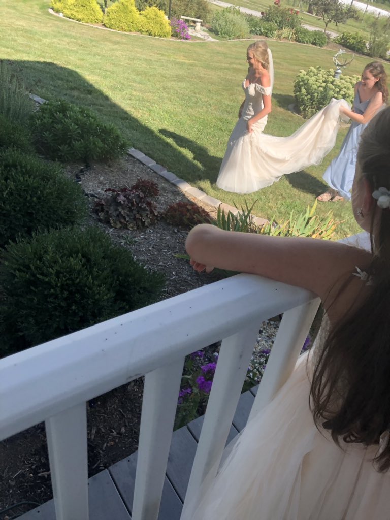 ToadallyPriya's tweet photo. Posting the bride pics of #BAWIS @sdbailey15 again because I canβt tell if they went through
The ultimate in #DressHerping https://t.co/4S84CRxZjA