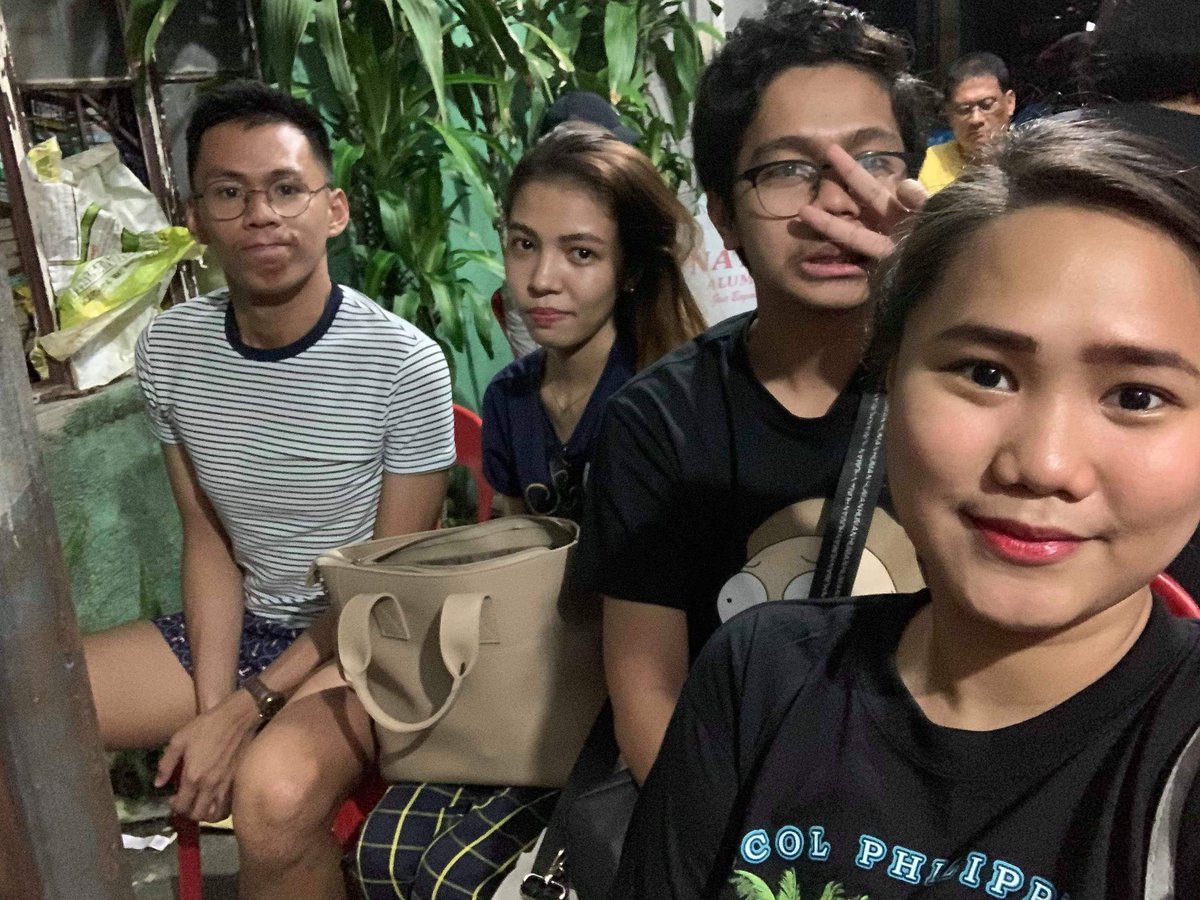 mykooooool's tweet photo. Hindi na namin namalayan, madaling araw na pala? Magkikita pa tayo sa 25th, another kalkalan nanaman ng past #HSDays #HSClassmates 💐💯❤ https://t.co/jpBpnLHCWC
