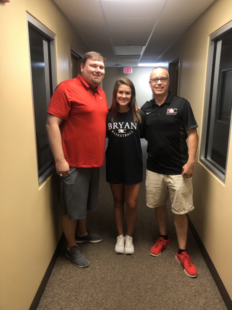 emmajohnsonn11's tweet photo. Very excited to receive an offer from Bryan College to continue my basketball career! Thank you @BCCoachLawhon @Coach_Kalk for believing in me! @bryan_wbb @JoshuaEpperson https://t.co/rVD898YkBI