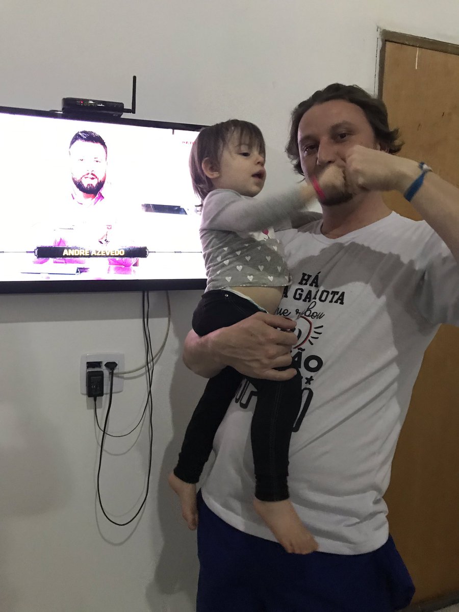 Thaleonel's tweet photo. Noite pai e filha e #UFCnoCombate #valentina #UFCUruguay https://t.co/nH80J3He5T