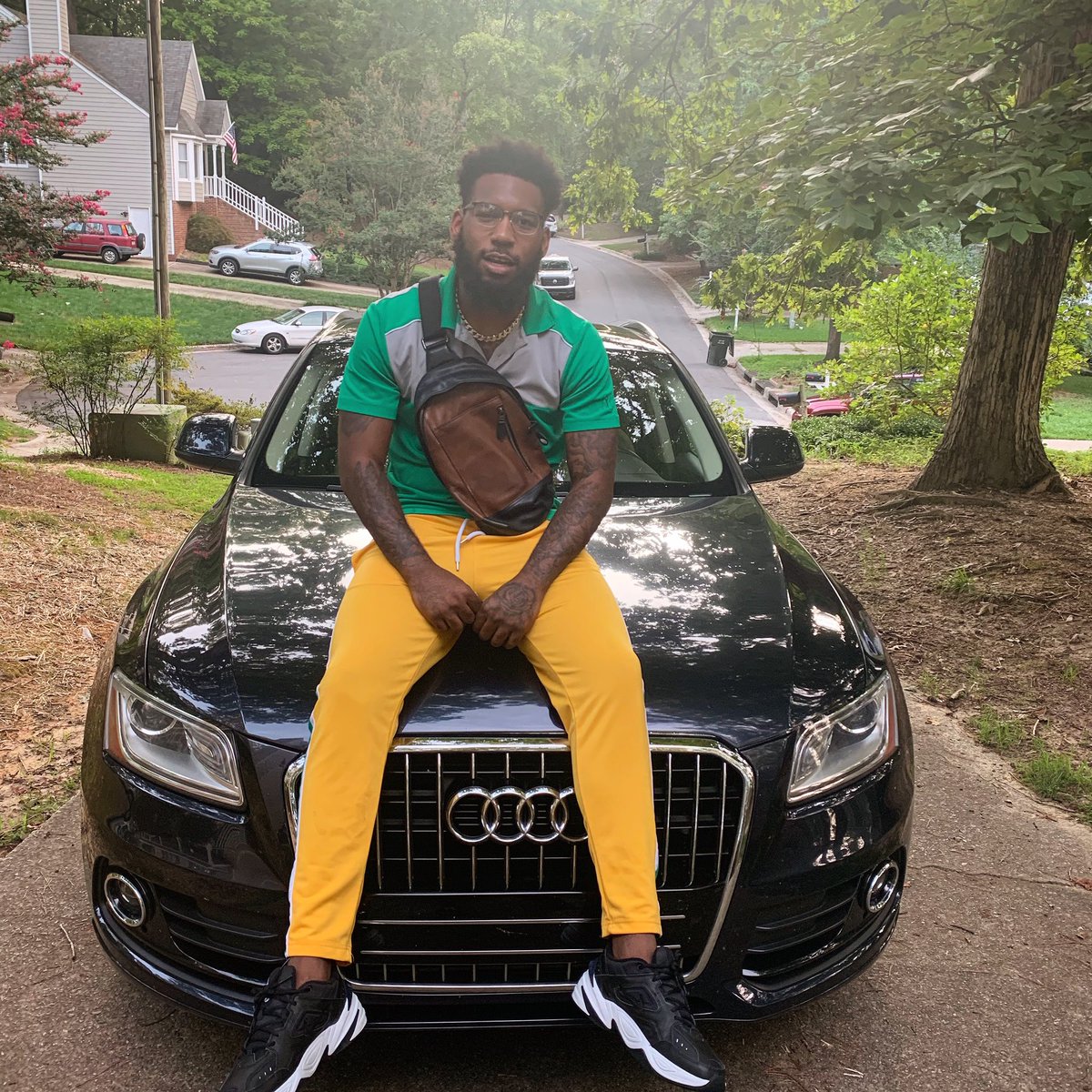 GholstonTerence's tweet photo. A nigga retired the hats bitch I can’t do no cappin here loving this new life #ForeverGifted 🎁💼🏀 https://t.co/BVfy806UMI