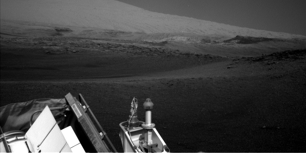 MarsMissionImgs's tweet photo. #CuriosityRover #Mars #NASA #Sol2468 #Space #Navcam https://t.co/vhEDRLG3AJ