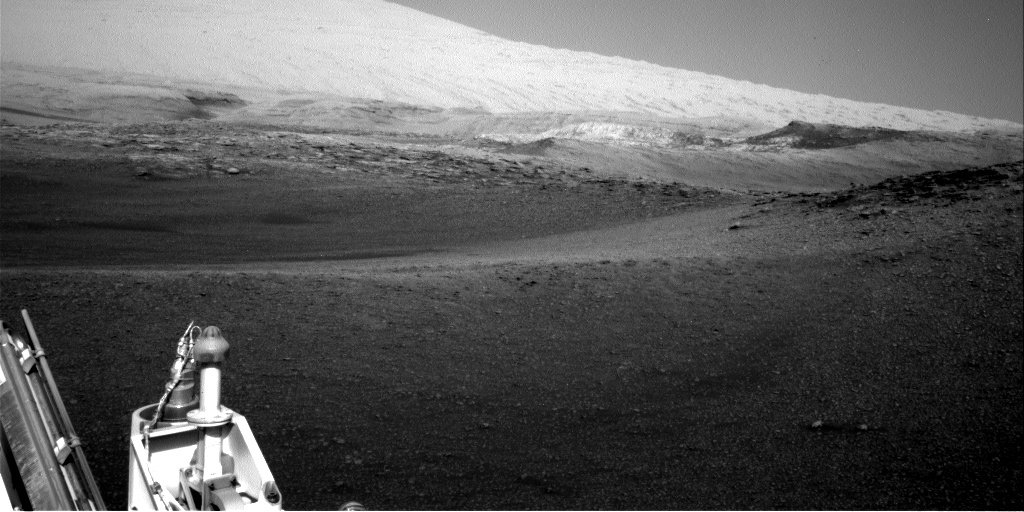 MarsMissionImgs's tweet photo. #CuriosityRover #Mars #NASA #Sol2468 #Space #Navcam https://t.co/vhEDRLG3AJ