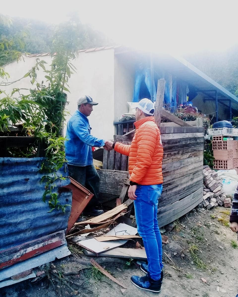 juanpa1105's tweet photo. El diálogo popular es fundamental para escuchar las necesidades de nuestra comunidad. Hoy recorrimos el sector de #PuebloNuevo en el resguardo indígena. Haremos un proyecto de mejoramiento de la vivienda rural, para brindar vivienda digna. #LaRenovaciónComienzaHoy https://t.co/97duMX3D5z