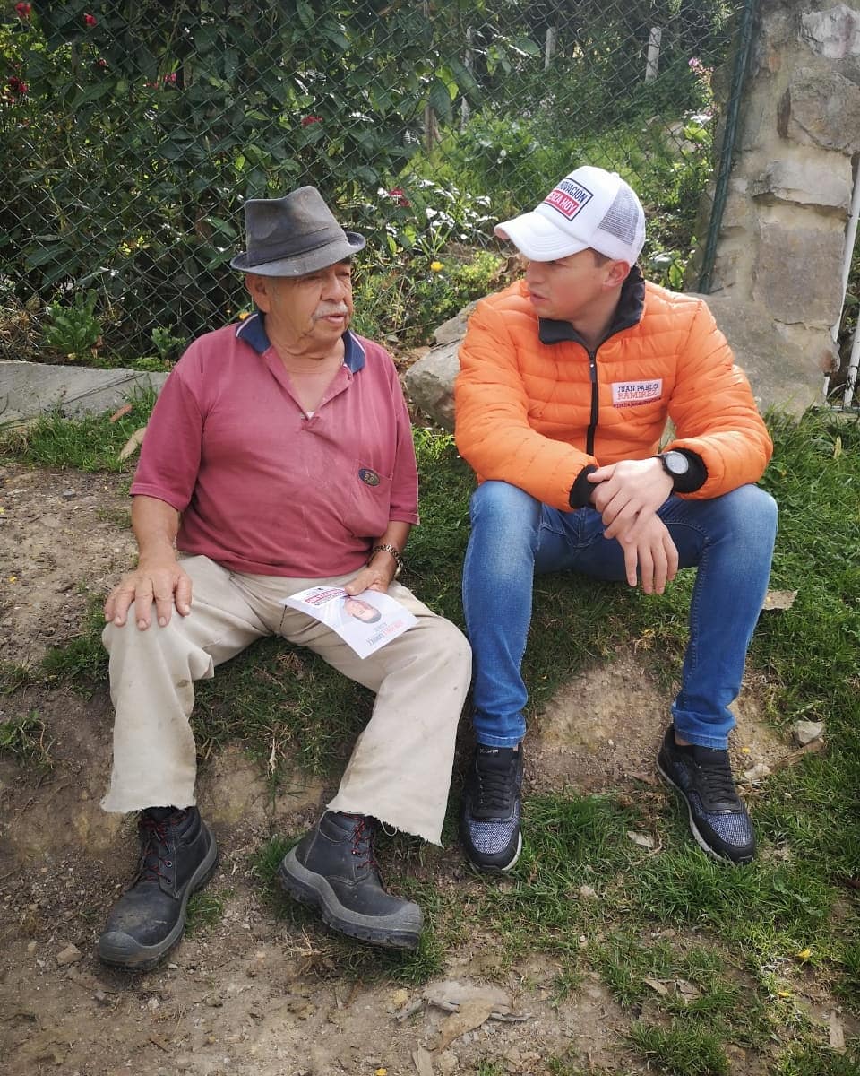 juanpa1105's tweet photo. El diálogo popular es fundamental para escuchar las necesidades de nuestra comunidad. Hoy recorrimos el sector de #PuebloNuevo en el resguardo indígena. Haremos un proyecto de mejoramiento de la vivienda rural, para brindar vivienda digna. #LaRenovaciónComienzaHoy https://t.co/97duMX3D5z