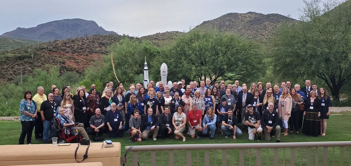 abbygarrettart's tweet photo. Wooo Space Hipsters!!!! Can you find me in this crowd of amazing people Iโm thankful to call friends? #Spacefest #SpacefestX #SpaceHipsters #Apollo50 #Tucson https://t.co/rxXG0CEvUu