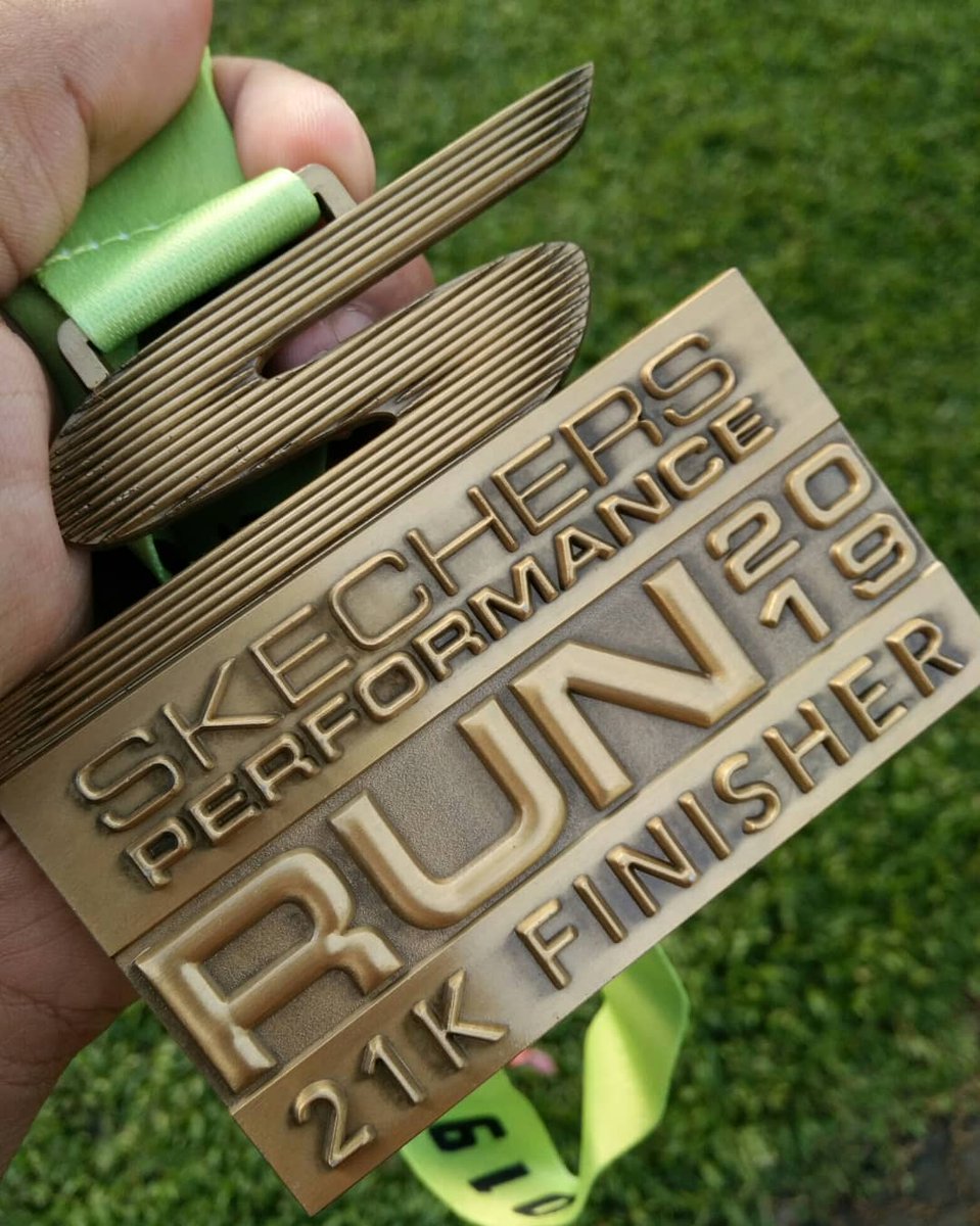 LladoniRl's tweet photo. ✔✔✔ In rain or shine, my 21K #SketcherPerformanceRun2019 Done.
#GoLikeNeverBefore
#SkechersPerformanceRun #running #sports #travel #sketcher #funrun #21k https://t.co/6bXSMmZ1LE