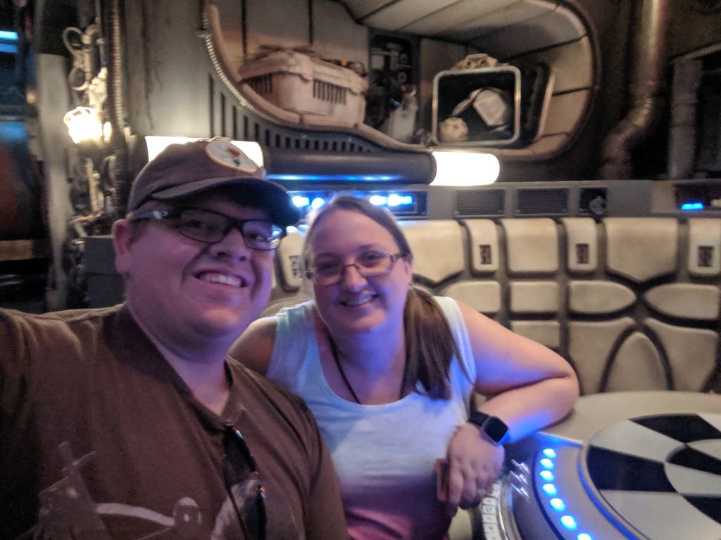 LucasReuling's tweet photo. Just chilling waiting for my chance to pilot the FALCON!!!

#GalaxysEdge #BlackSpireOutpost #EarMeEarMe #2ytc #Disney #WDW #WaltdisneyWorld #DisneyWorld #hollywoodstudios https://t.co/yknE48uLTP