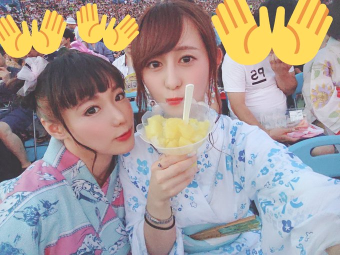 うへへ 昨日はかほパイさんに誘われて神宮外苑花火大会に行ってきたよ😍  浴衣着たの何年ぶりだろ&hellip;？？ いつだったかに買ったあの花のめんまモデルの浴衣です☺️  誘ってくれたかほパイさん、ほんとにほんとにありがとうございますっ🥰✨ インナーが7色になっててはちゃめちゃに可愛かった&hellip;🥺