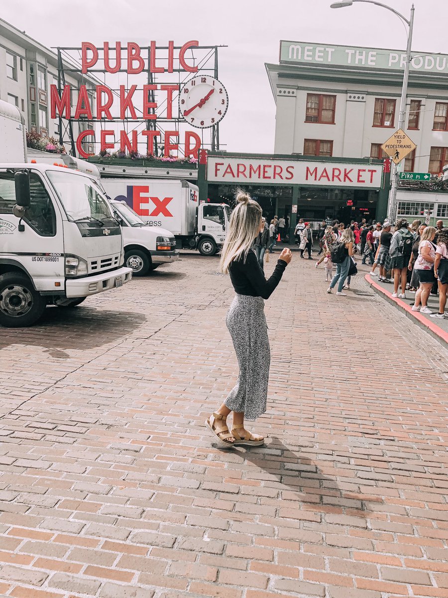 taelor_kiepke's tweet photo. Lettuce turnip the beet #farmersmarket🤧🥺🥰 https://t.co/4ZQPJ0ZsOb