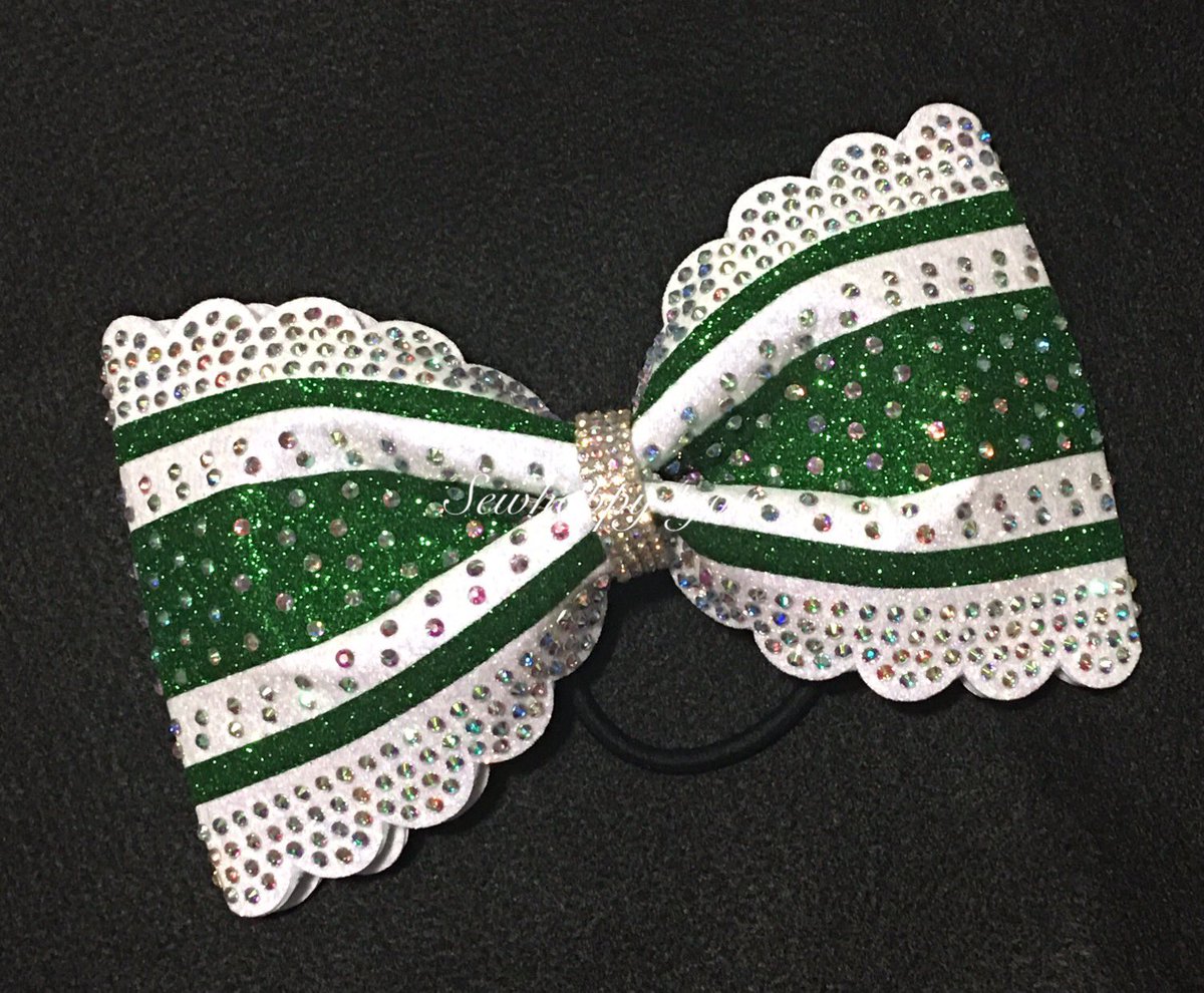 SewHappy4You's tweet photo. Scalloped Tailless Bow  #taillessbows #cheerbowsforsale #cheerbows #cheerhair #dancebows #dancehair #gymnastics #cheer #dance #cheercompetition #dancecompetition #gymnasticscompetition #hairbows #scallopedbows #etsy #etsyshop #shopsmall https://t.co/iOVIMlVvfP