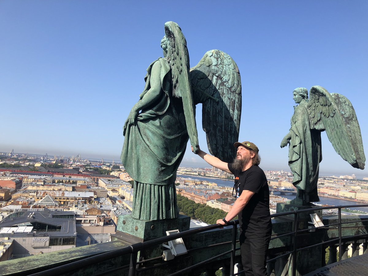 bashakov's tweet image. Подержать ангела за крыло посчастливилось мне сегодня утром.