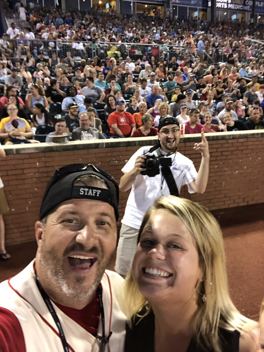TheStyckMan's tweet photo. Selfies in the Sixth with #EPB and @ChattLookouts. #UsedCarNight #IAmUS101 https://t.co/zxMkYgj6Dd
