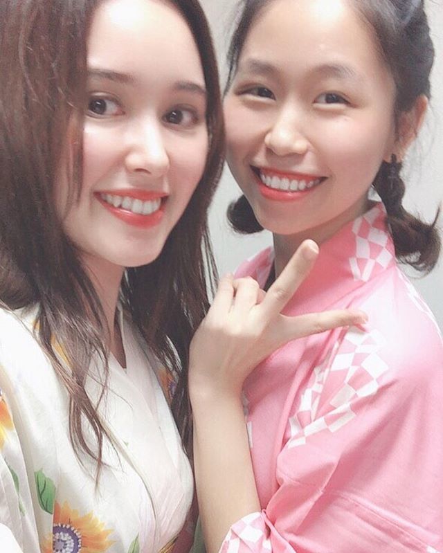 AmiY0324's tweet photo. .
.
.
I’m so happy.  Friends of foreign countries can share different values.
.
.
#yukata #japanesetraditional #japanesetradition #summer 
#like #color #design #friends #smile #happy #happytime #journey 
#studyingenglish#learningenglish #study #learn #en… https://t.co/ROoDm3Y8xL https://t.co/wdhYU16181