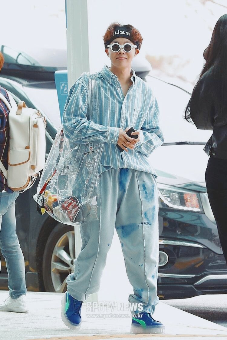 yoomiskith's tweet photo. 180514 #HOSEOK https://t.co/a7ufHaB1Nw